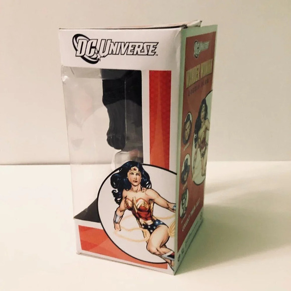 DC Universe Funko Wonder Women Wacky  Wobbler Bobble Head - Picture 5 of 16